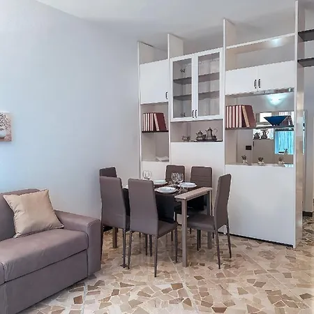 Private Parking A Due Passi Dalla Stazione * Rapallo